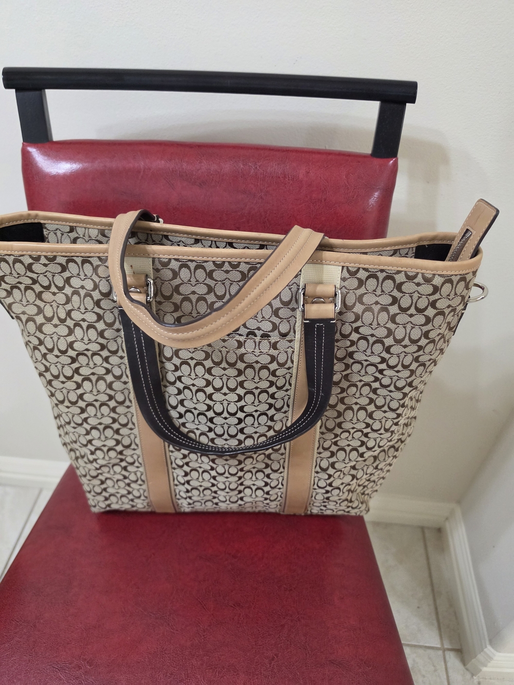 Coach Signature Pattern Tote Bag in Beige and Tan